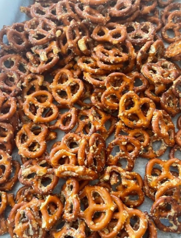 Ranch Garlic Heat seasoned pretzels